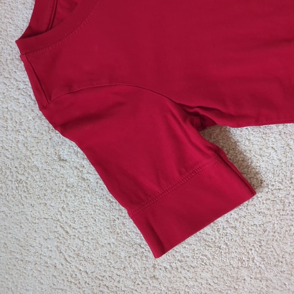 Liz Claiborne Red T-shirt - Picture 3 of 4